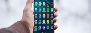 SMS versus Applications ? Très complémentaire !